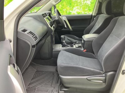 TOYOTA LAND CRUISER - 7