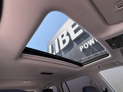 2018 Lexus LX photo 6