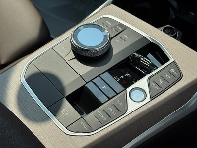 2025 BMW 3 SERIES 缩略图 36