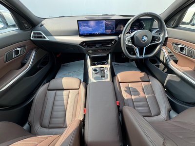 صورة 6 لـ 2025 BMW 3 SERIES