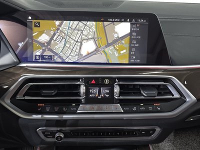 2022 BMW X5 — миниатюра 18