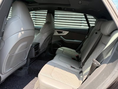 2021 AUDI Q8 照片 9