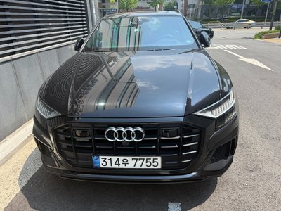 2021 AUDI Q8 照片 1