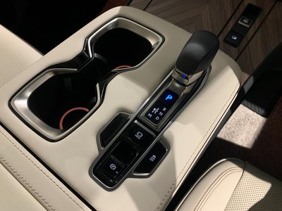 2024 Lexus LM — миниатюра 36