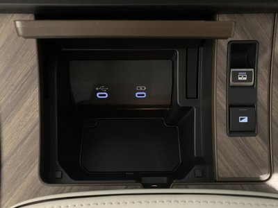 2024 Lexus LM — миниатюра 64