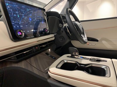 2024 Lexus LM — миниатюра 54