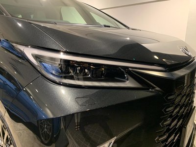 2024 Lexus LM — миниатюра 11