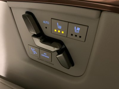 2024 Lexus LM — миниатюра 41