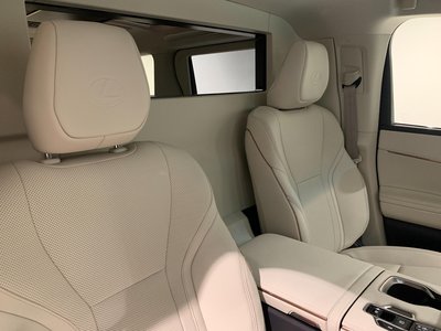 2024 Lexus LM — миниатюра 22