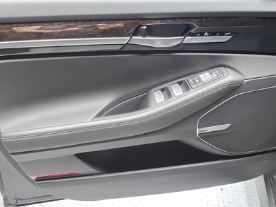 2019 Genesis G90 — миниатюра 14