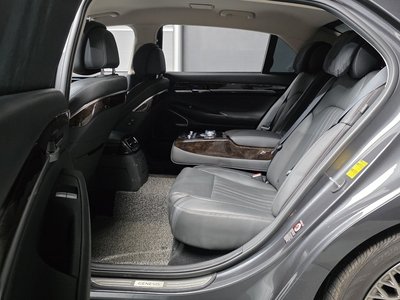 2019 Genesis G90 — миниатюра 18