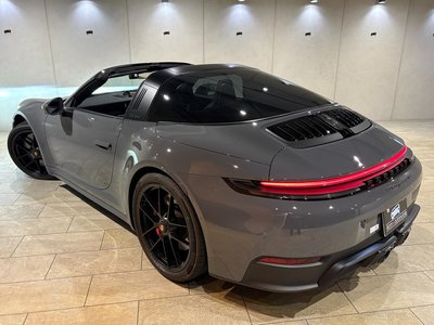 2025 Porsche 911 — миниатюра 17