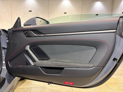 2025 Porsche 911 — миниатюра 21