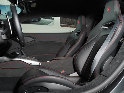 MASERATI MC20 - 8