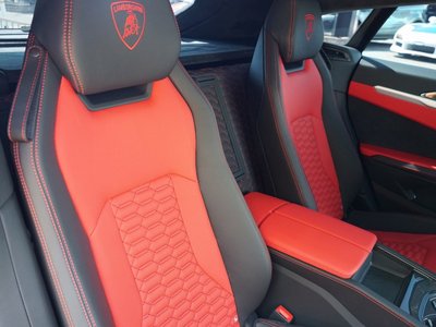 2020 Lamborghini URUS — миниатюра 23