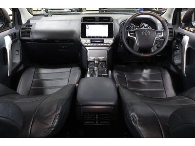 2018 Toyota LAND CRUISER PRADO 照片 3