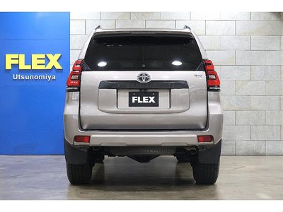 2018 Toyota LAND CRUISER PRADO thumbnail 14