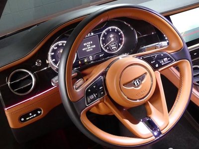 صورة 5 لـ 2018 Bentley CONTINENTAL