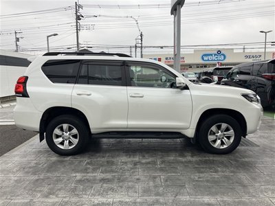TOYOTA LAND CRUISER - 7