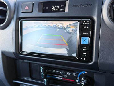 TOYOTA LAND CRUISER 70 - 4