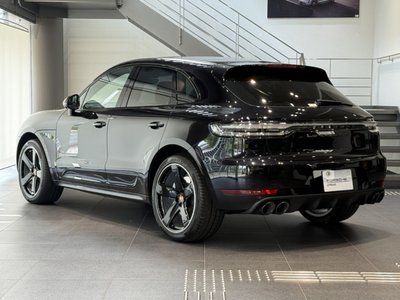PORSCHE MACAN - 3