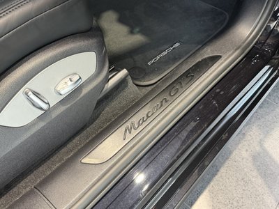 PORSCHE MACAN - 9