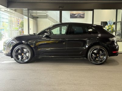 PORSCHE MACAN - 2