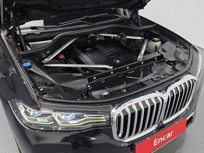 BMW X7 - 7