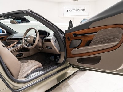 ASTON MARTIN DB12 VOLANTE - 7