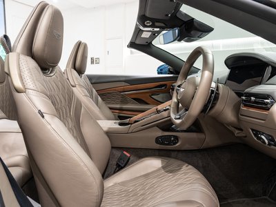 ASTON MARTIN DB12 VOLANTE - 8