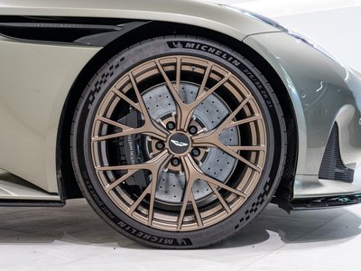 ASTON MARTIN DB12 VOLANTE - 4