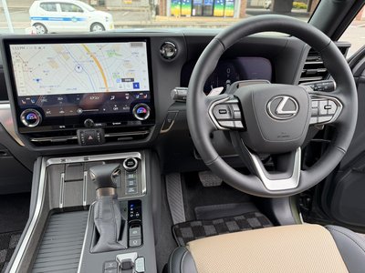 صورة مصغرة 29 لـ 2025 Lexus GX
