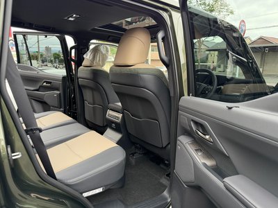 صورة مصغرة 32 لـ 2025 Lexus GX
