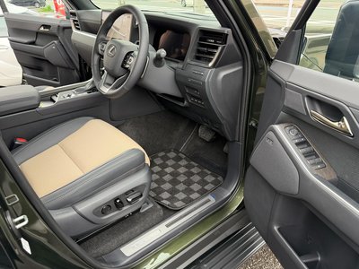 صورة مصغرة 13 لـ 2025 Lexus GX