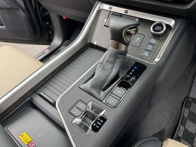 صورة مصغرة 20 لـ 2025 Lexus GX