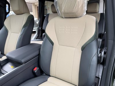 صورة مصغرة 28 لـ 2025 Lexus GX