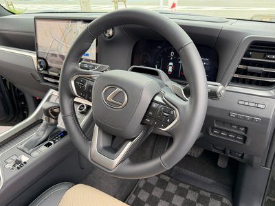 صورة مصغرة 16 لـ 2025 Lexus GX