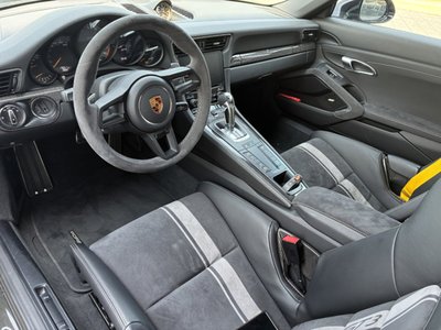 PORSCHE 911 - 9