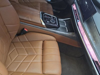 2023 BMW 7 SERIES photo 10