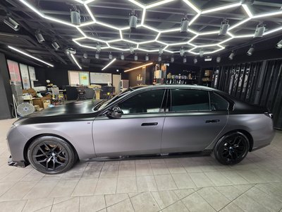 2023 BMW 7 SERIES photo 6