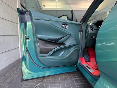 2023 Aston Martin DBX — миниатюра 31