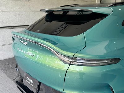 2023 Aston Martin DBX — миниатюра 23