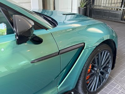 2023 Aston Martin DBX — миниатюра 20