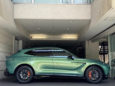2023 Aston Martin DBX — миниатюра 11