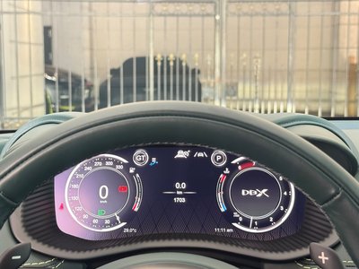 2023 Aston Martin DBX — миниатюра 47