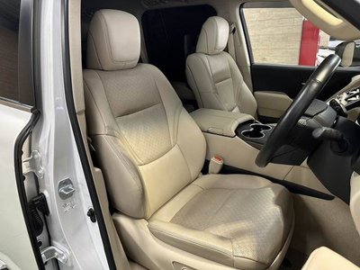 TOYOTA LAND CRUISER 300 - 9