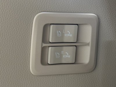 2023 Toyota LAND CRUISER 300 缩略图 23