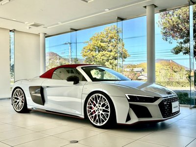 AUDI R8 SPIDER - 9