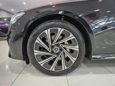 MERCEDES-BENZ E-CLASS - 6