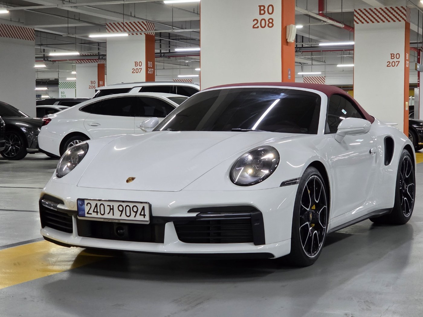 PORSCHE 911 - View 1